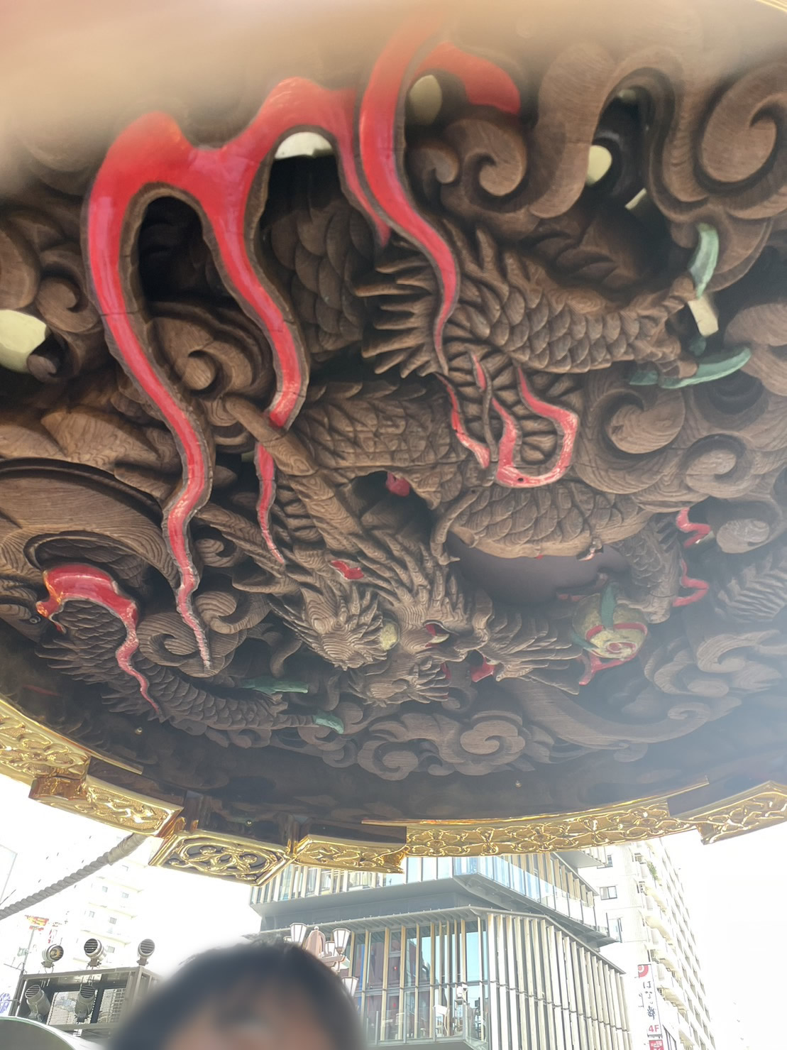 雷門大提灯底の龍